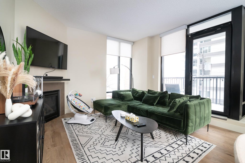 304 11933 Jasper Avenue, Edmonton