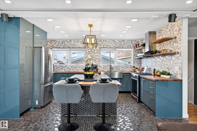 Edmonton Real Estate: Single Family Property for Sale in Balwin