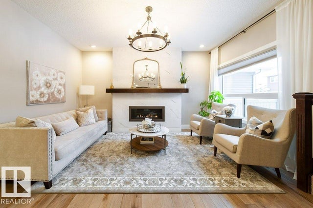 4374 Crabapple Crescent Sw, Edmonton