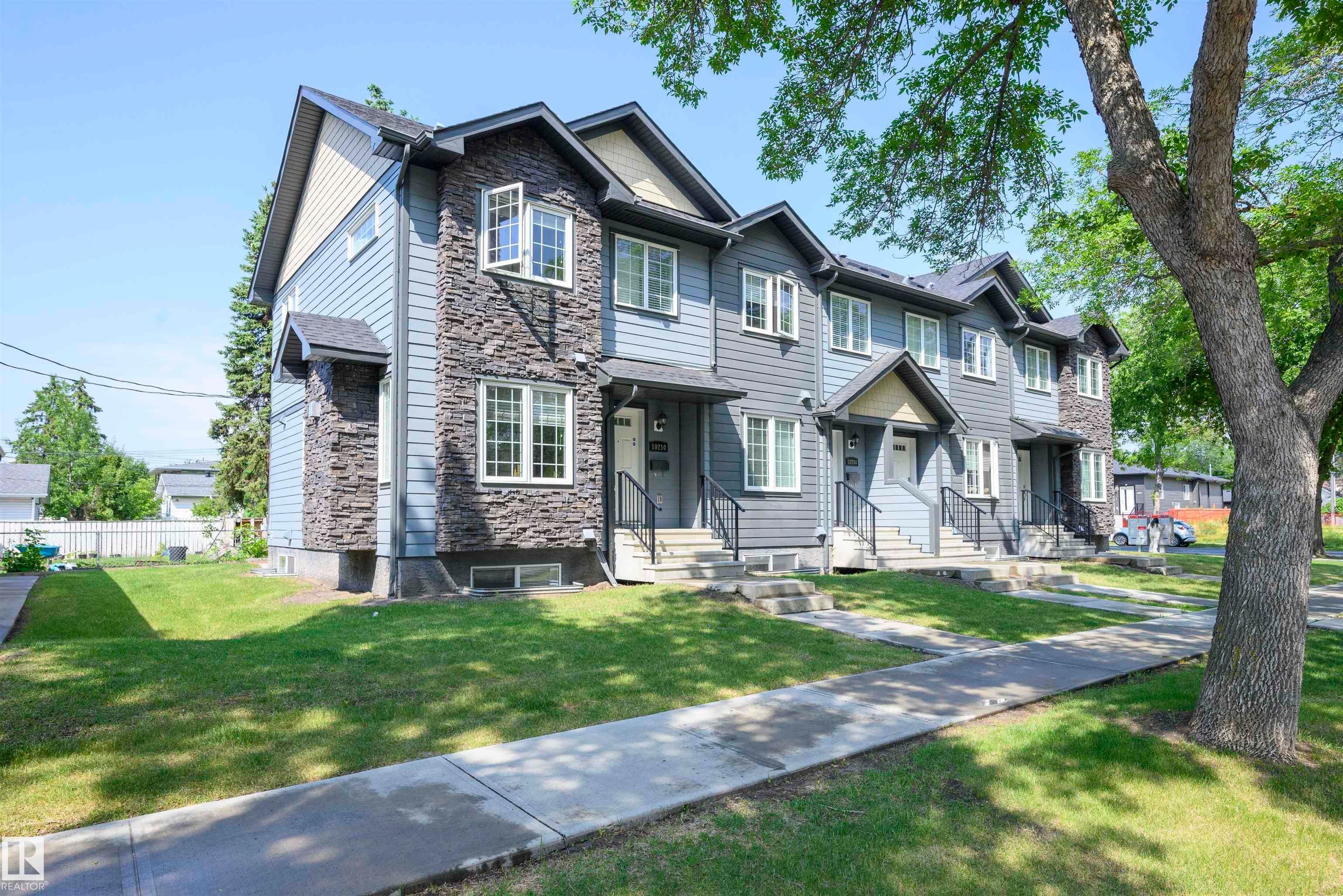 Single Family Property for Sale at 10204 113 Avenue Northwest, Edmonton: MLS®# E4469435