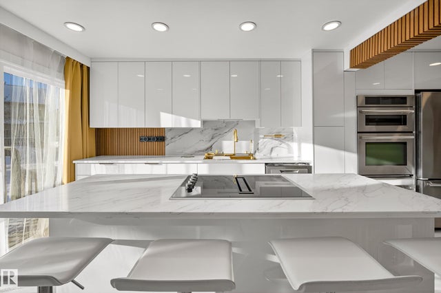 11a Meadowlark Village Nw, Edmonton