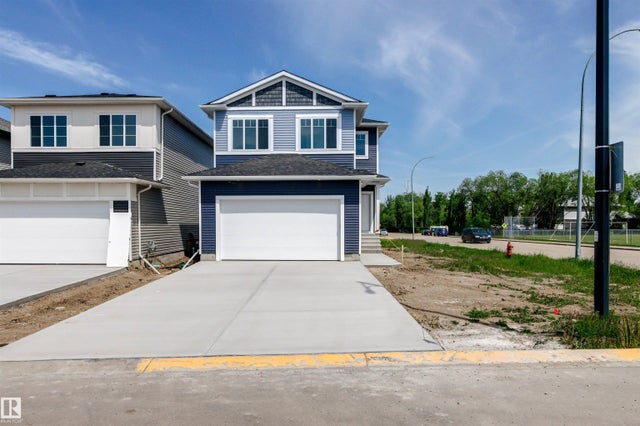 5004 53 Ave, Calmar