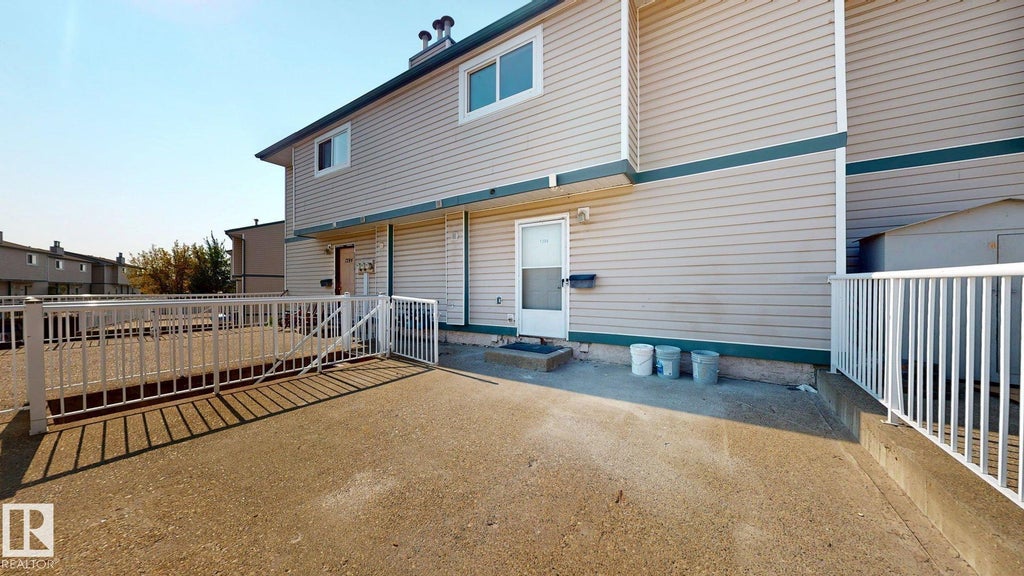 1396 Lakewood Road Nw, Edmonton