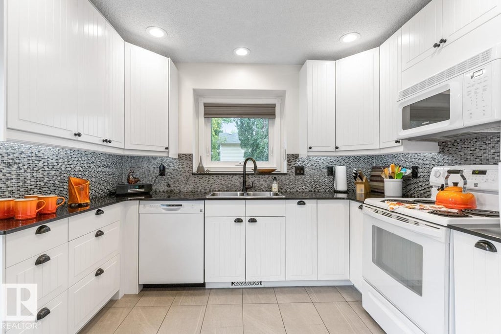 4631 10 Avenue, Edmonton