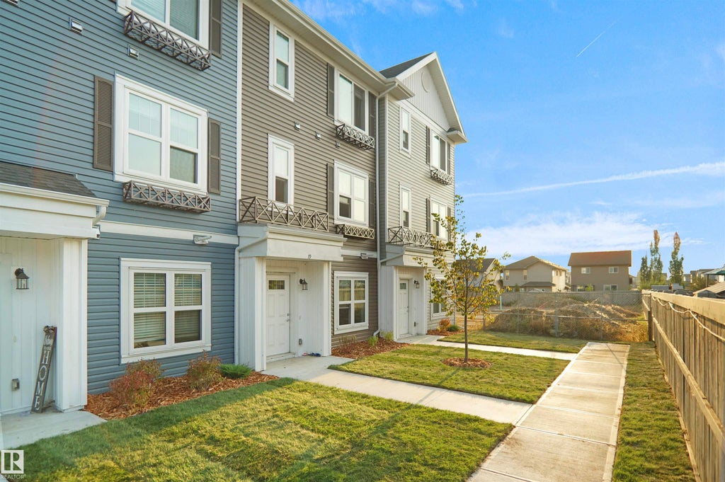 19 903 Crystallina Nera Way, Edmonton