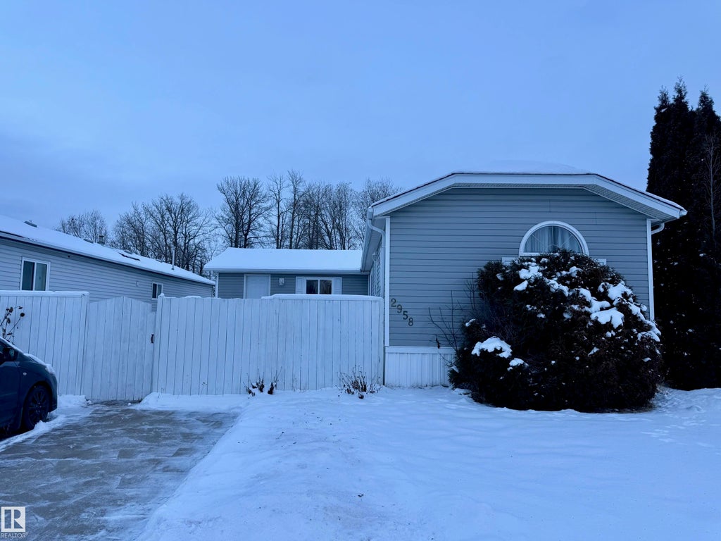 2958 Lakewood Drive, Edmonton