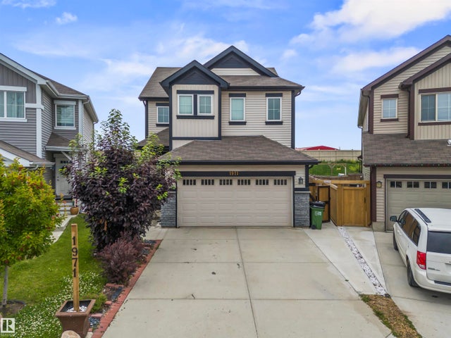 1971 51 St, Edmonton