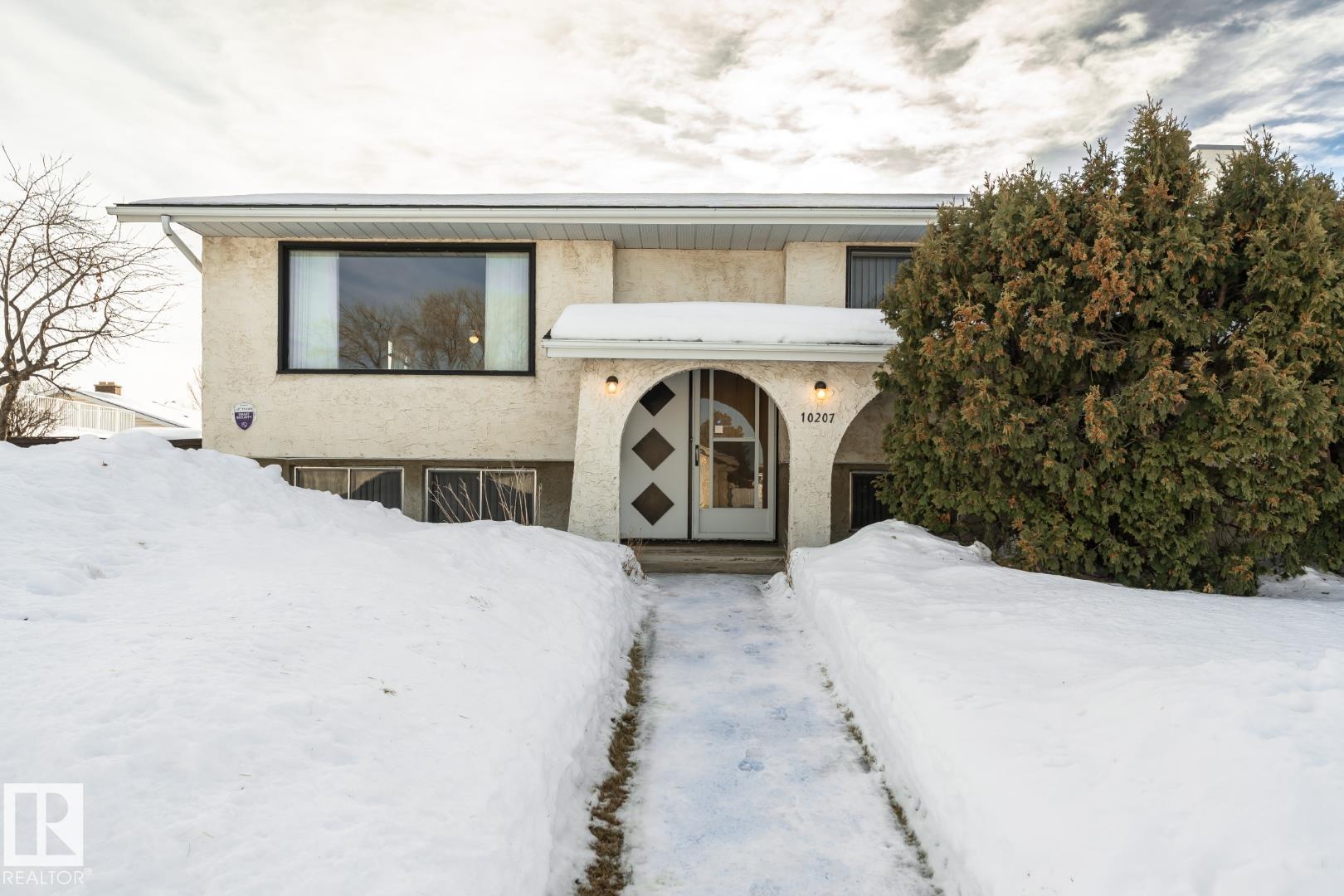 Single Family Property for Sale at 10207 165 Avenue Northwest, Edmonton: MLS®# E4469990