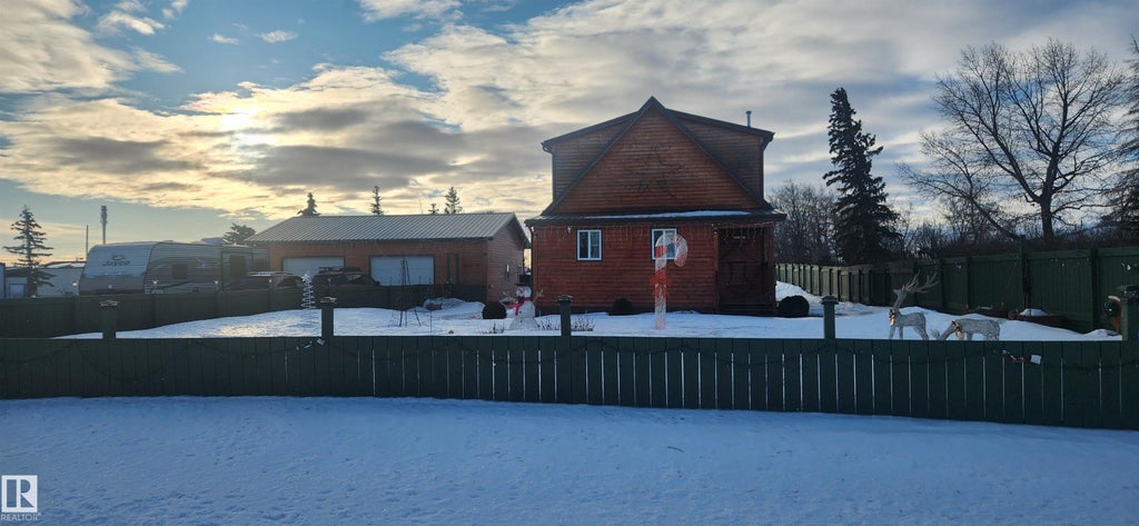 5216 - 53 Avenue, Clyde