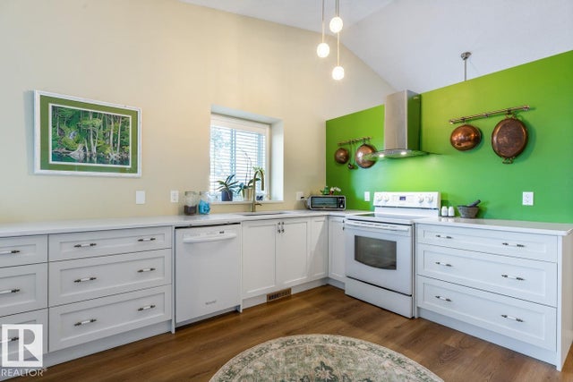 47 Arcand Drive, St. Albert