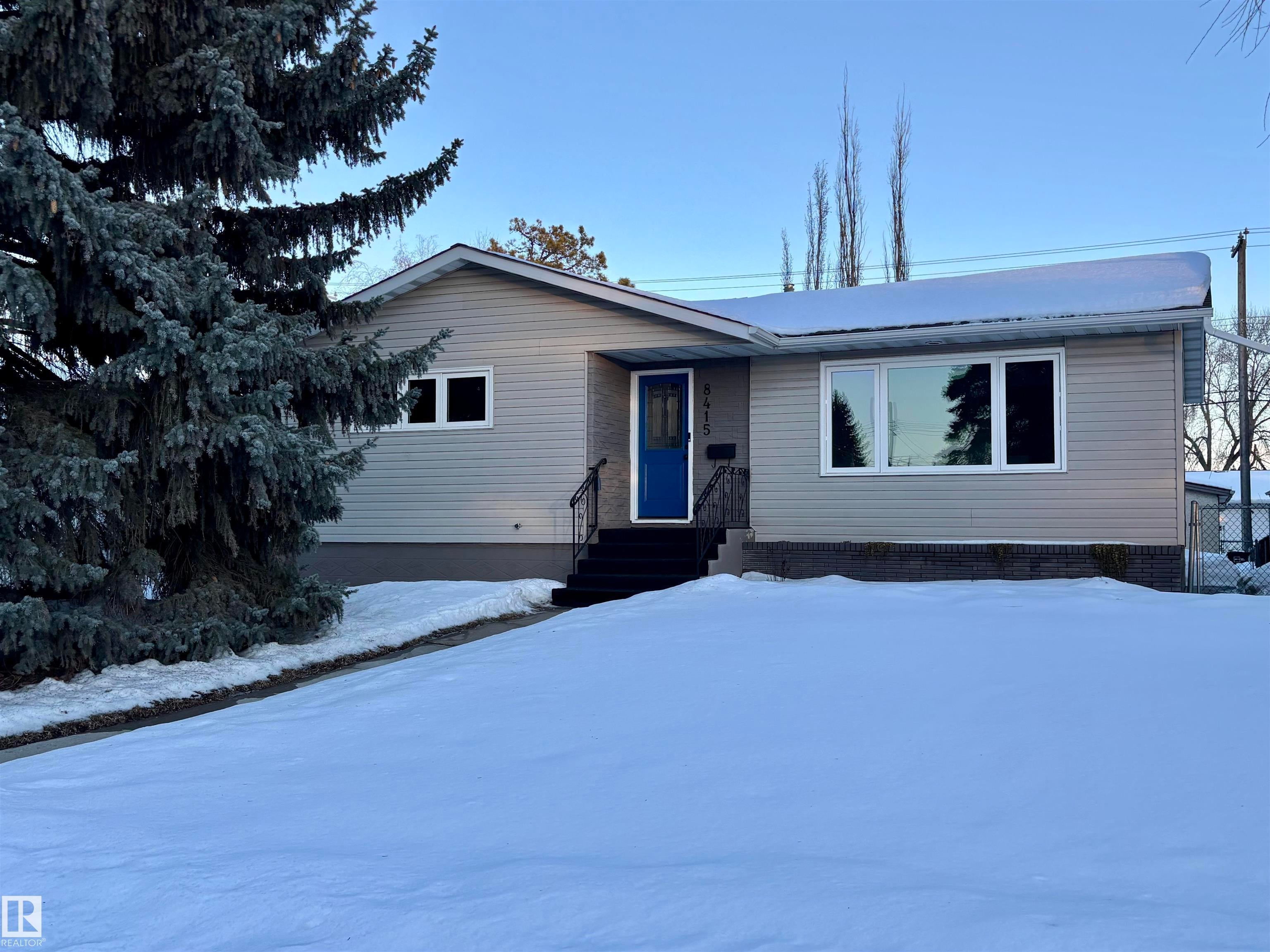 Single Family Property for Sale at 8415 72 Street Northwest, Edmonton: MLS®# E4470104