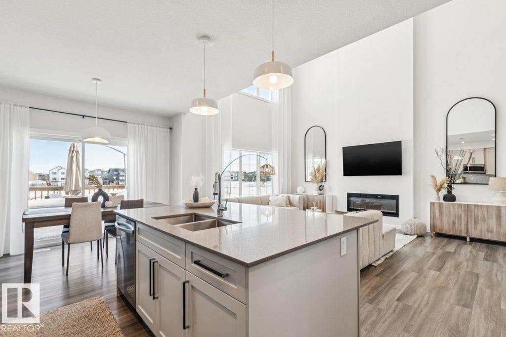 2543 208 Street Nw, Edmonton