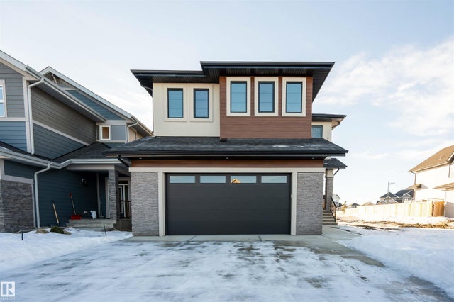 165 Edgewater Cir, Leduc