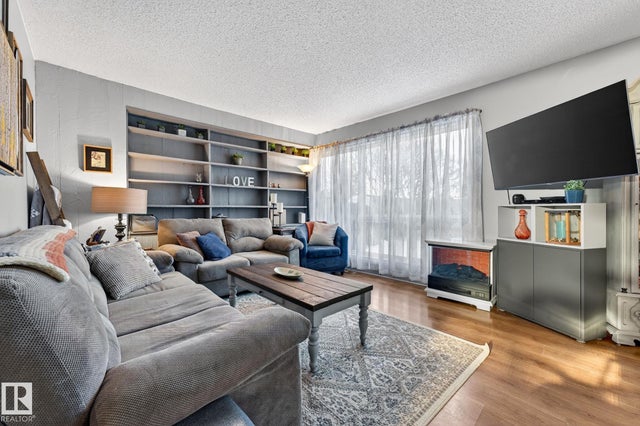 166 Grandin Village, St. Albert