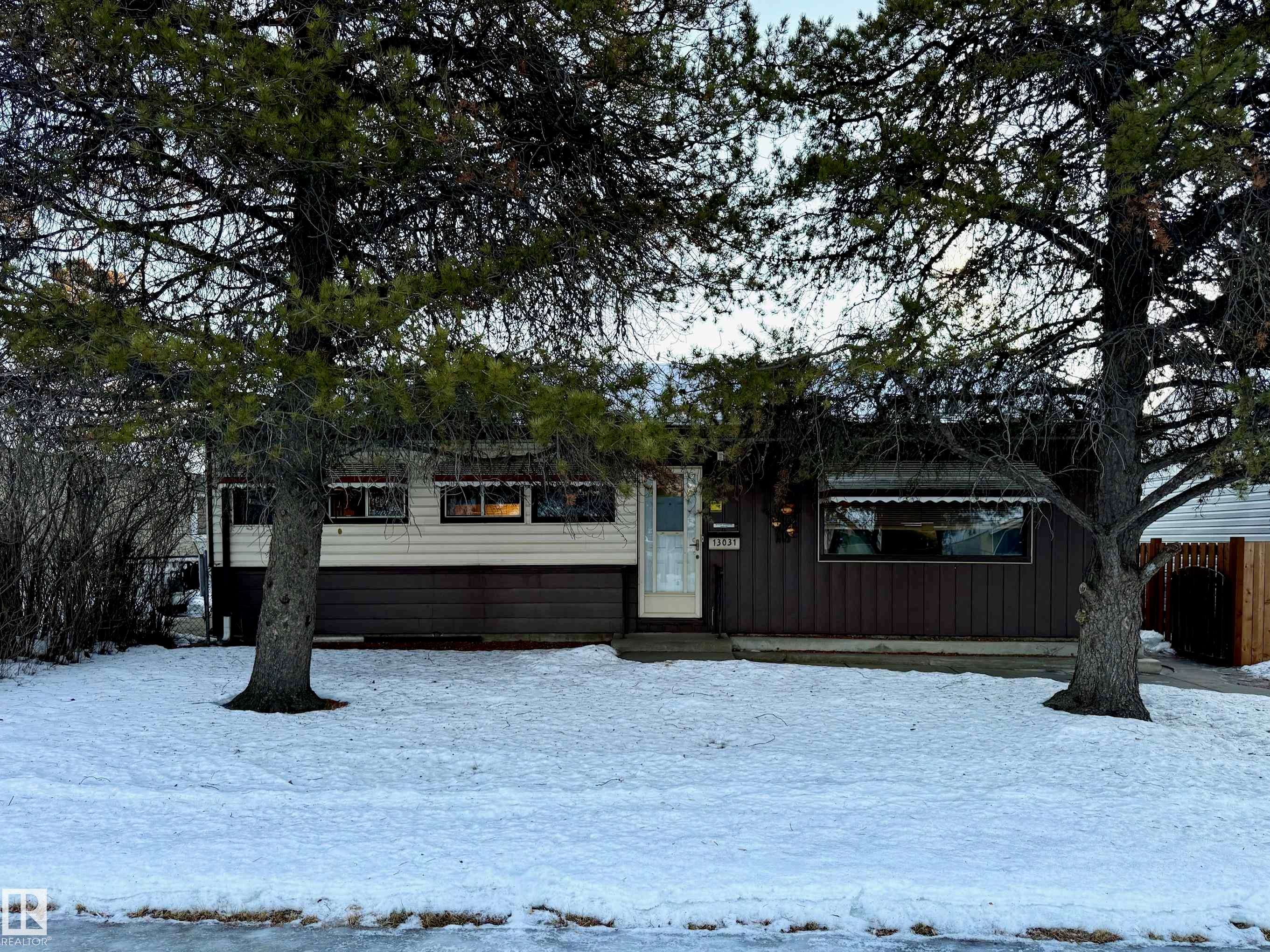 Photo for MLS®# E4470577 - home for sale at 13031 115 Street Northwest, Calder, Edmonton AB