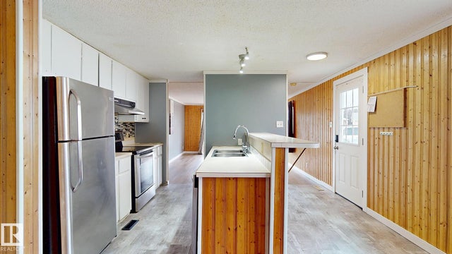 22 West View Boulevard, Edmonton