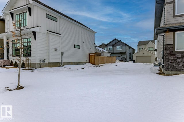 6706 Crawford Way, Edmonton