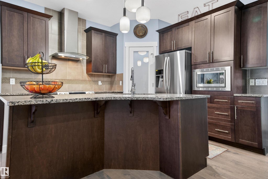 21615 84 Avenue, Edmonton