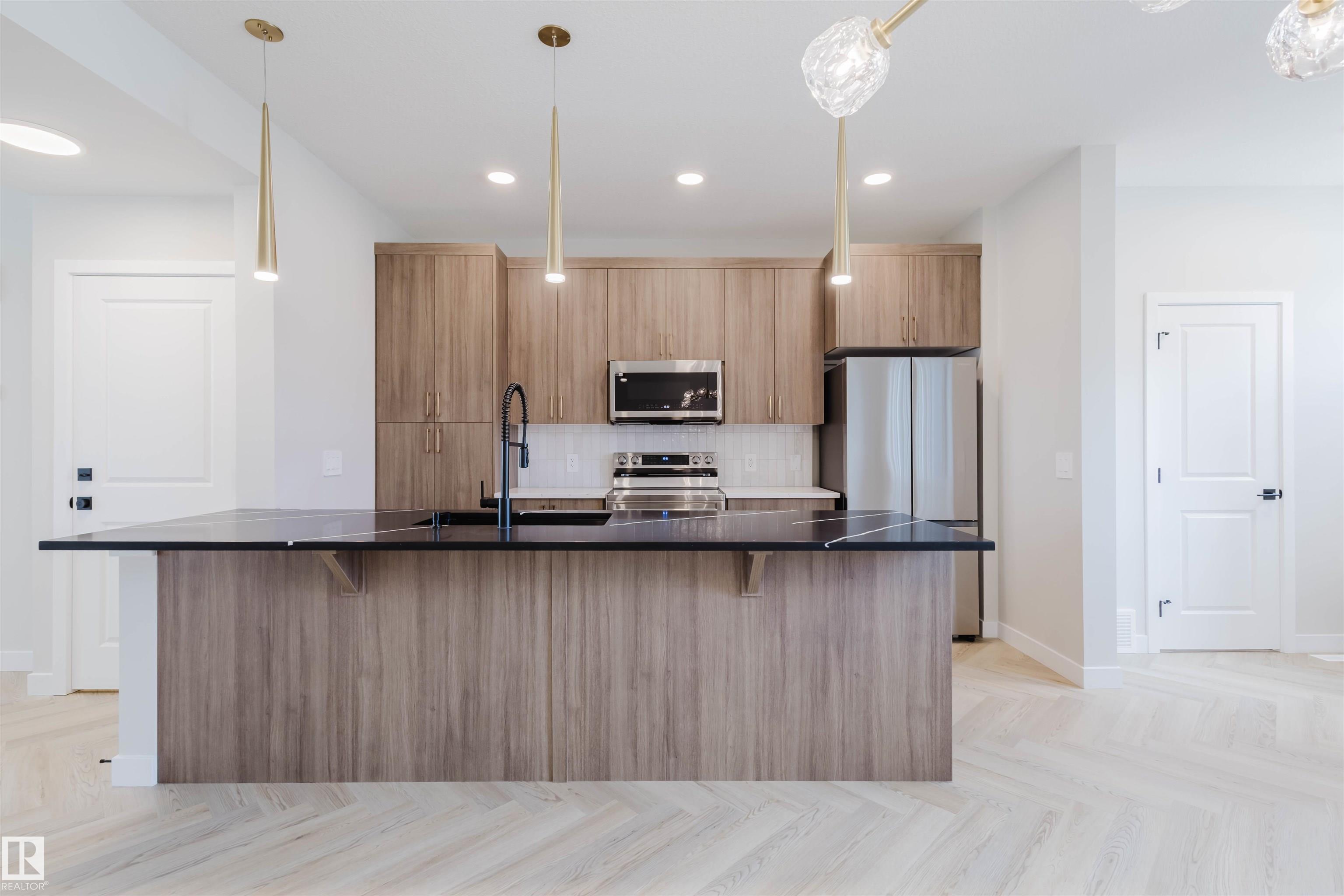 Photo of Listing #E4471146