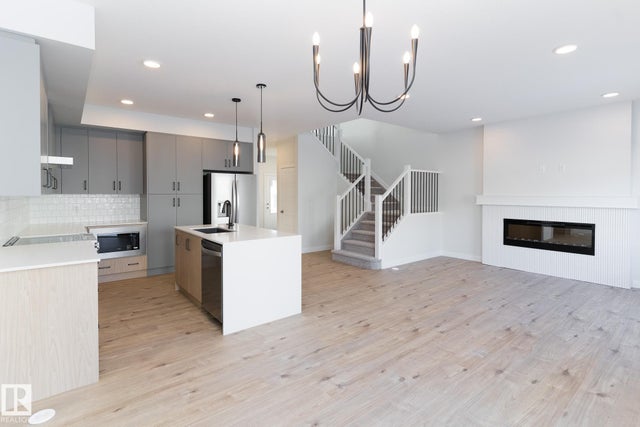 3038 Dixon Landing, Edmonton