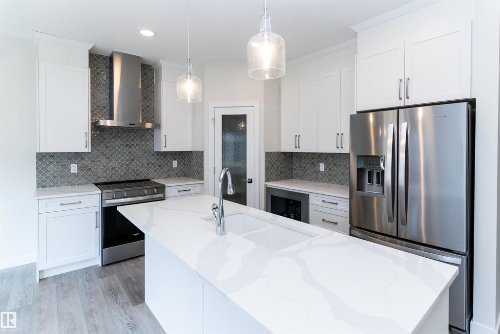 3216 Dixon Way Sw, Edmonton