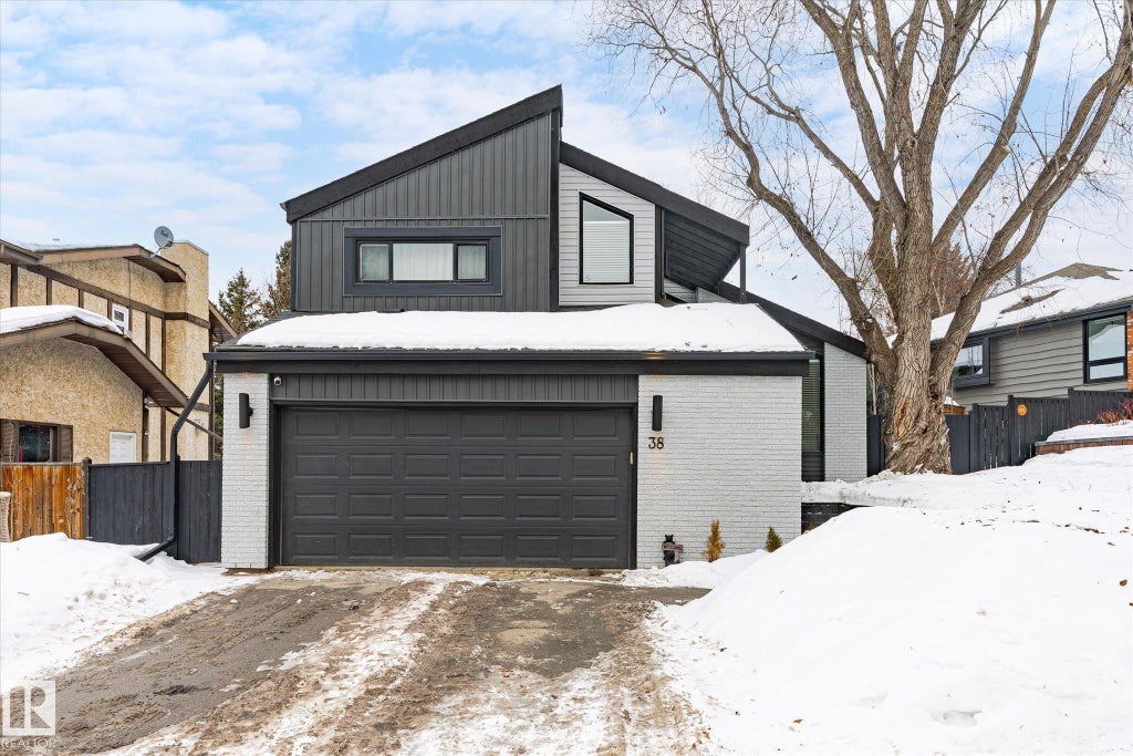 38 Woodcrest Avenue, St. Albert