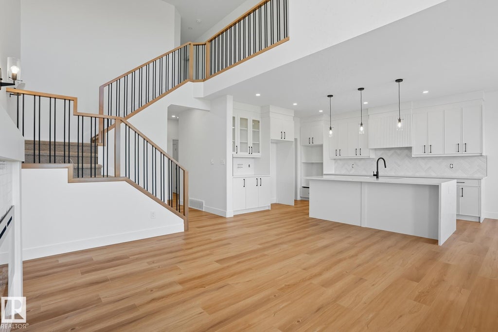 8608 181 Avenue Nw, Edmonton