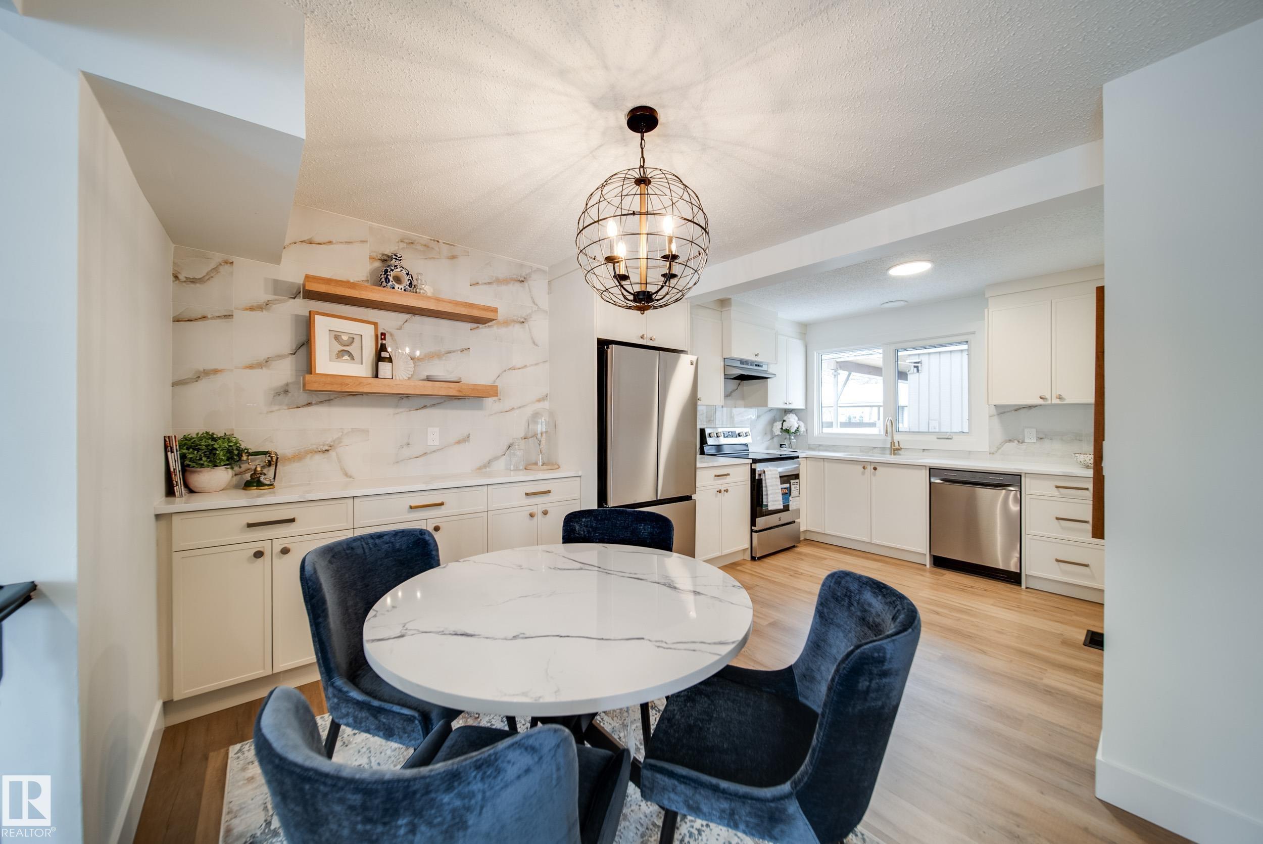 66 Akinsdale Gardens, St. Albert