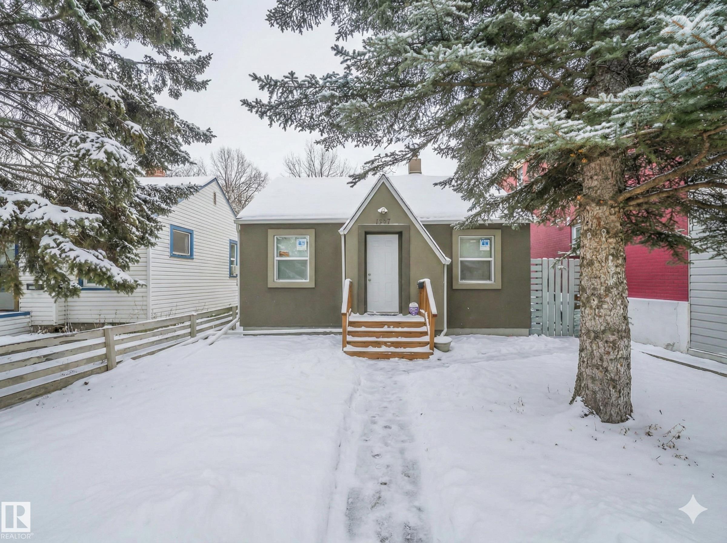 Real Estate Listing in Alberta Avenue, Edmonton