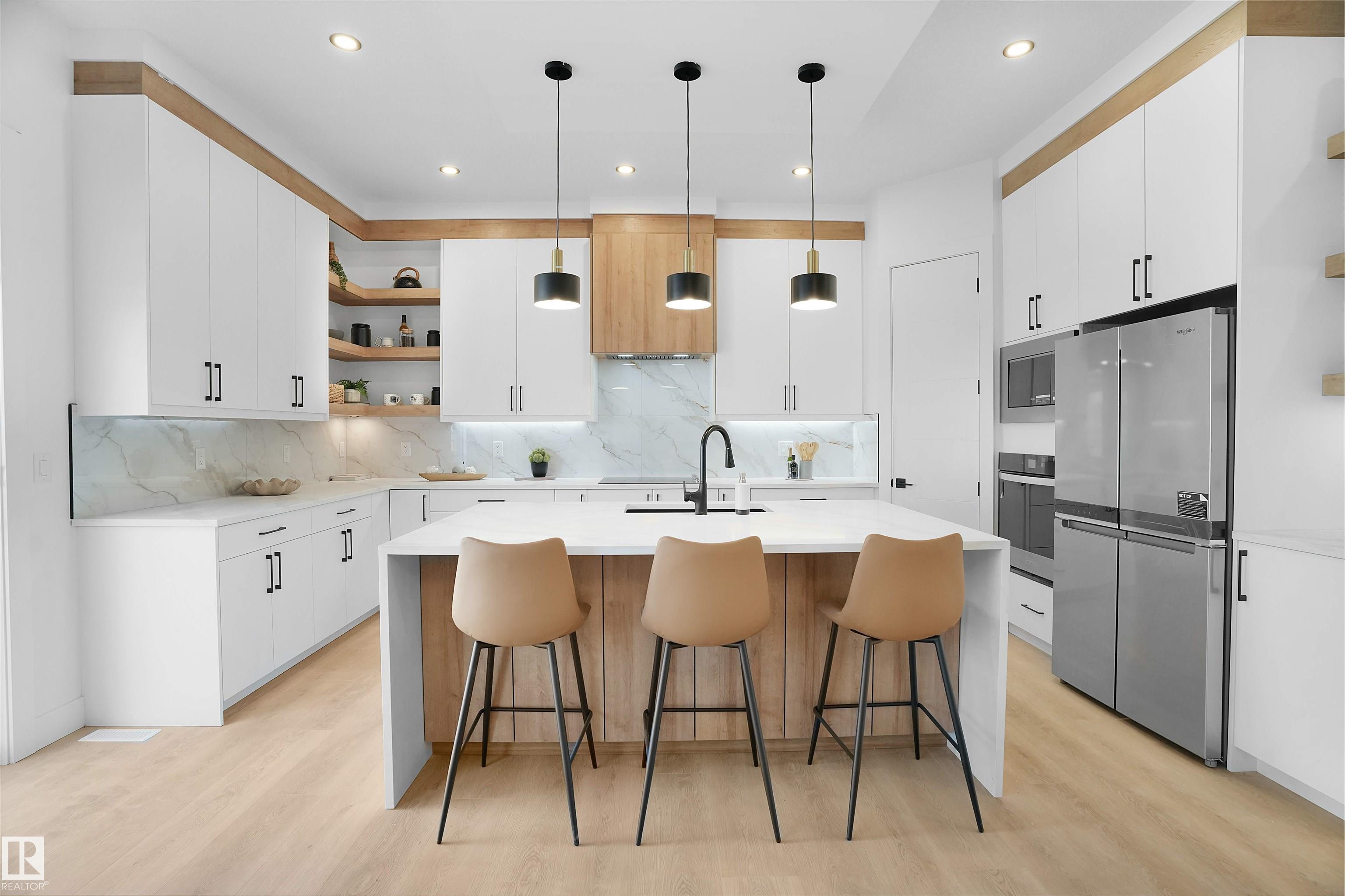 Photo for MLS®# E4471873 - home for sale at 139 24 Street Southwest, Alces, Edmonton AB