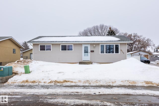 9711 100 Avenue, Morinville