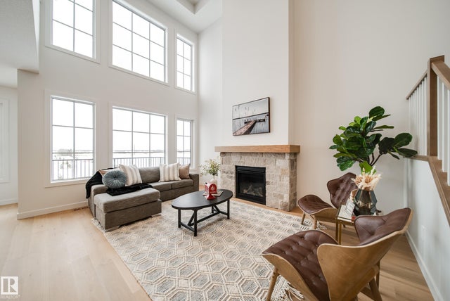 Photo of Listing #E4472075