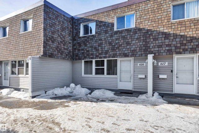 616 Village On The Green Green, Edmonton