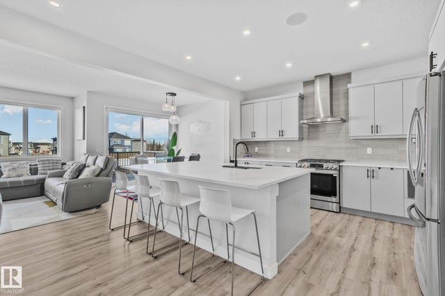 15816 29 Avenue, Edmonton