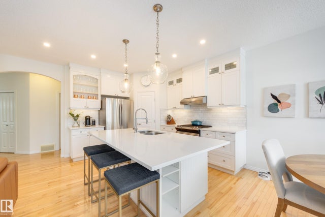 2532 Bell Court, Edmonton