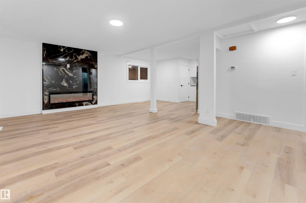 7303 130 Avenue Nw, Edmonton