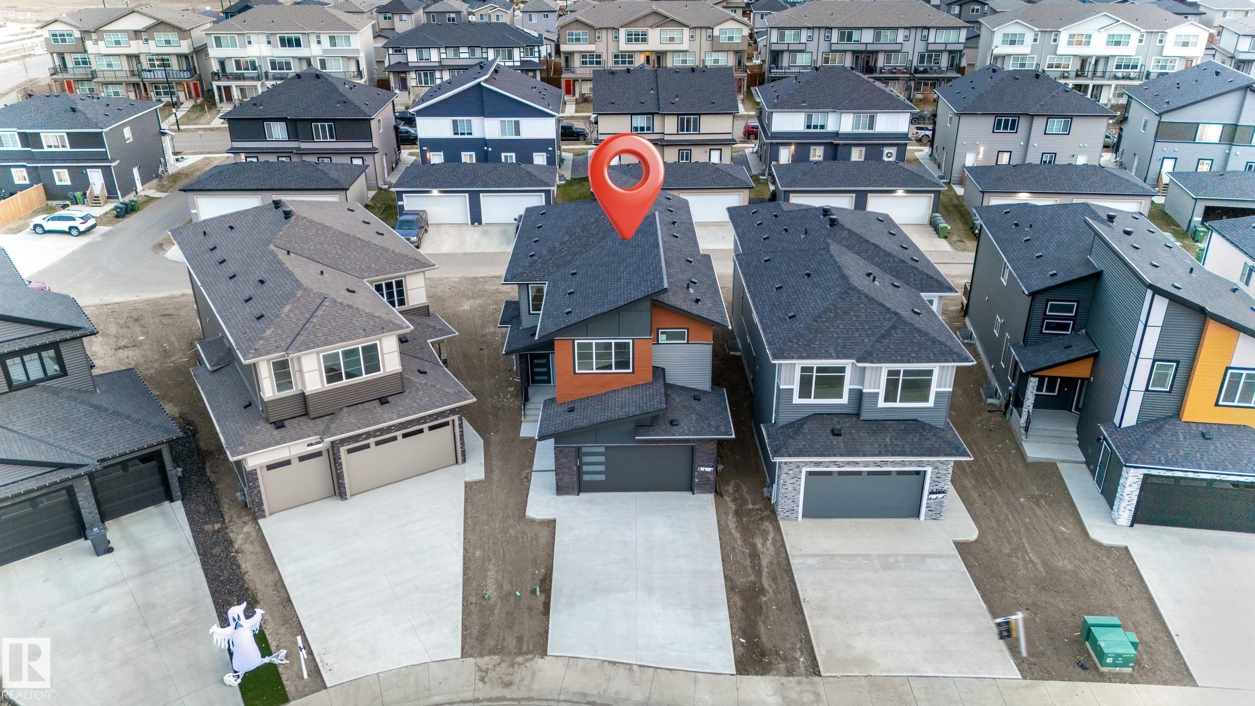 Photo for MLS®# E4472652 - home for sale at 125 Lilac Close, Woodbend, Leduc AB