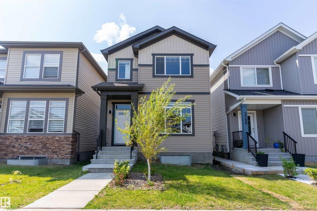 3704 2 Street, Edmonton