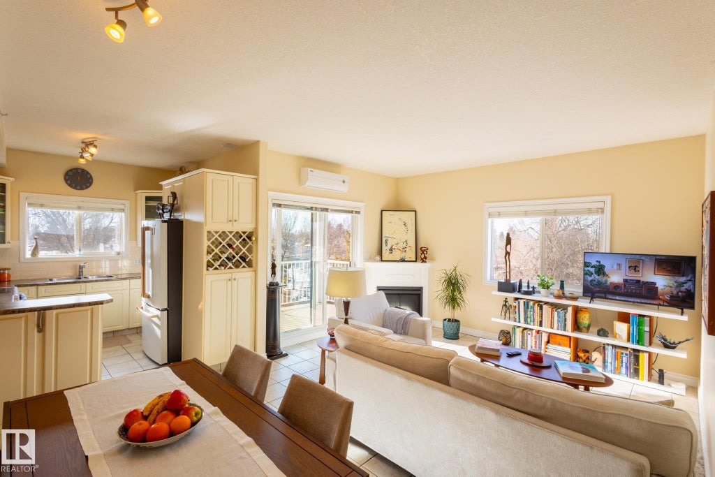 306 10008 151 Street Nw, Edmonton