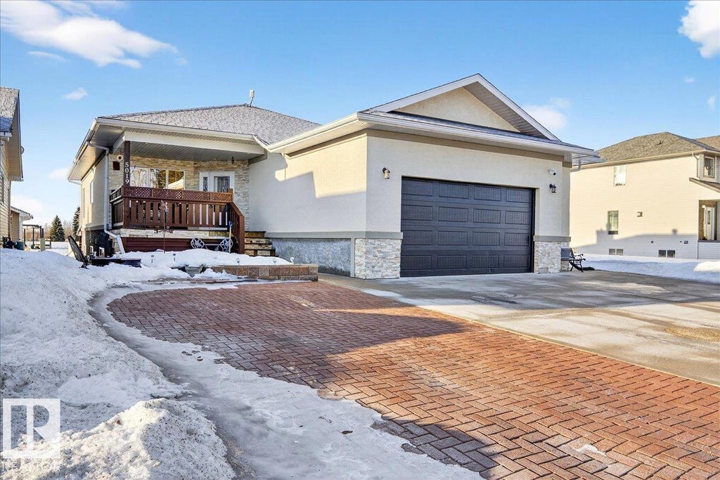 5019 48 Avenue, Chipman