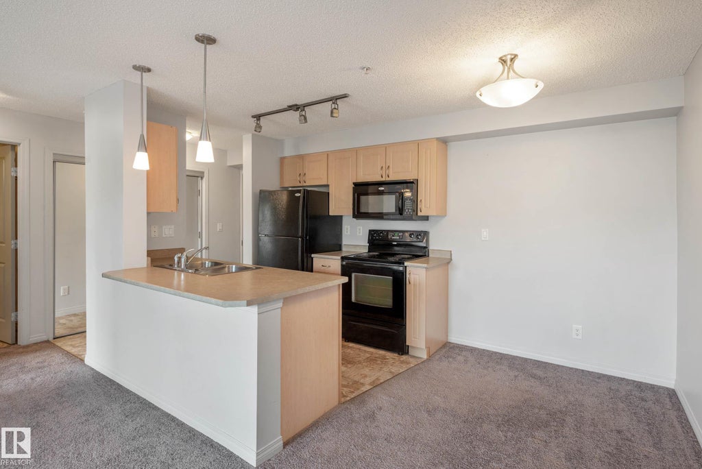 319 13907 136 Street Nw, Edmonton