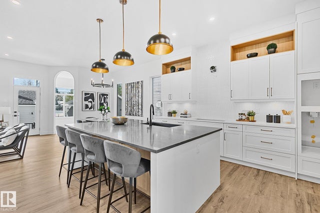 11234 61 Street, Edmonton