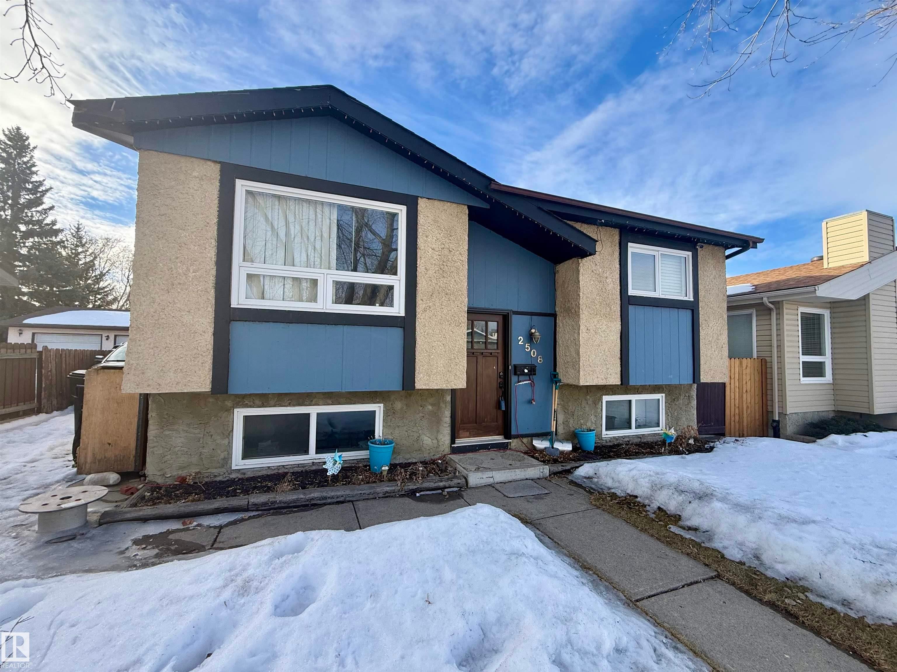 Edmonton Home for Sale: Single Family Listing in Weinlos