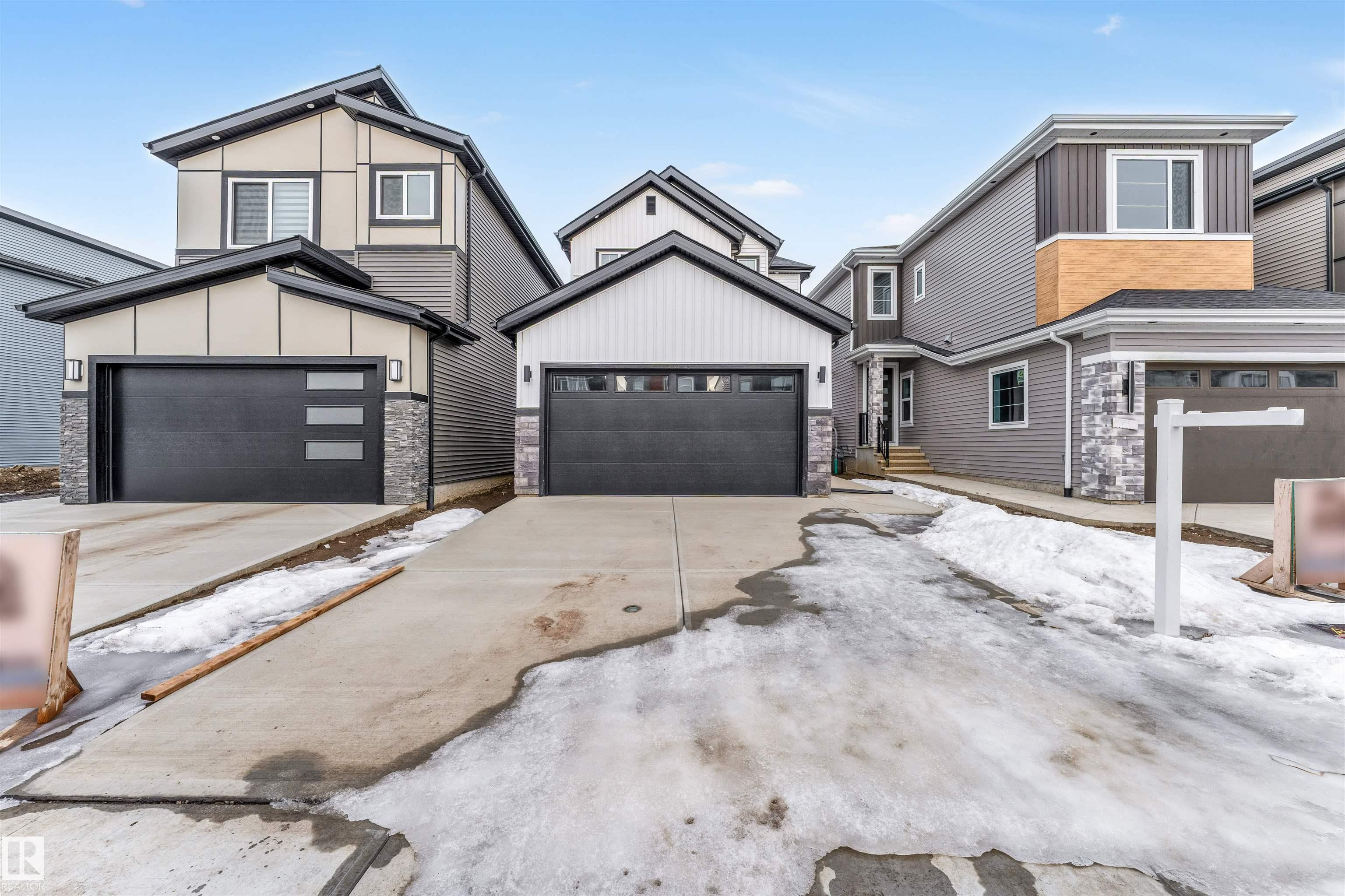 Photo for MLS®# E4473318 - home for sale at 123 28 Street Southwest, Alces, Edmonton AB