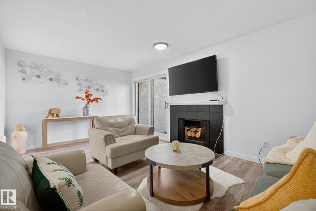 12022 25 Avenue, Edmonton