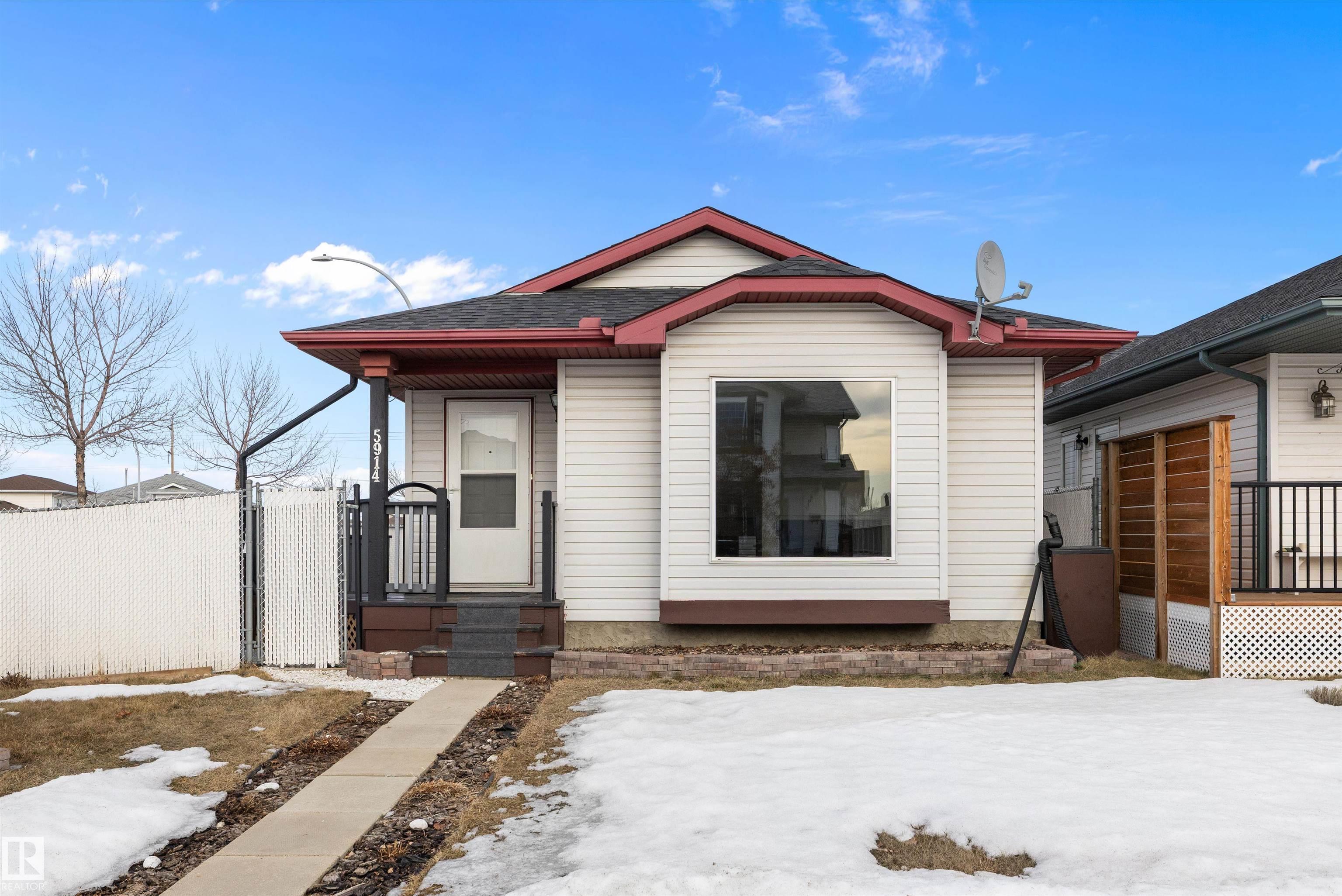 Single Family Home for Sale in Edmonton, AB