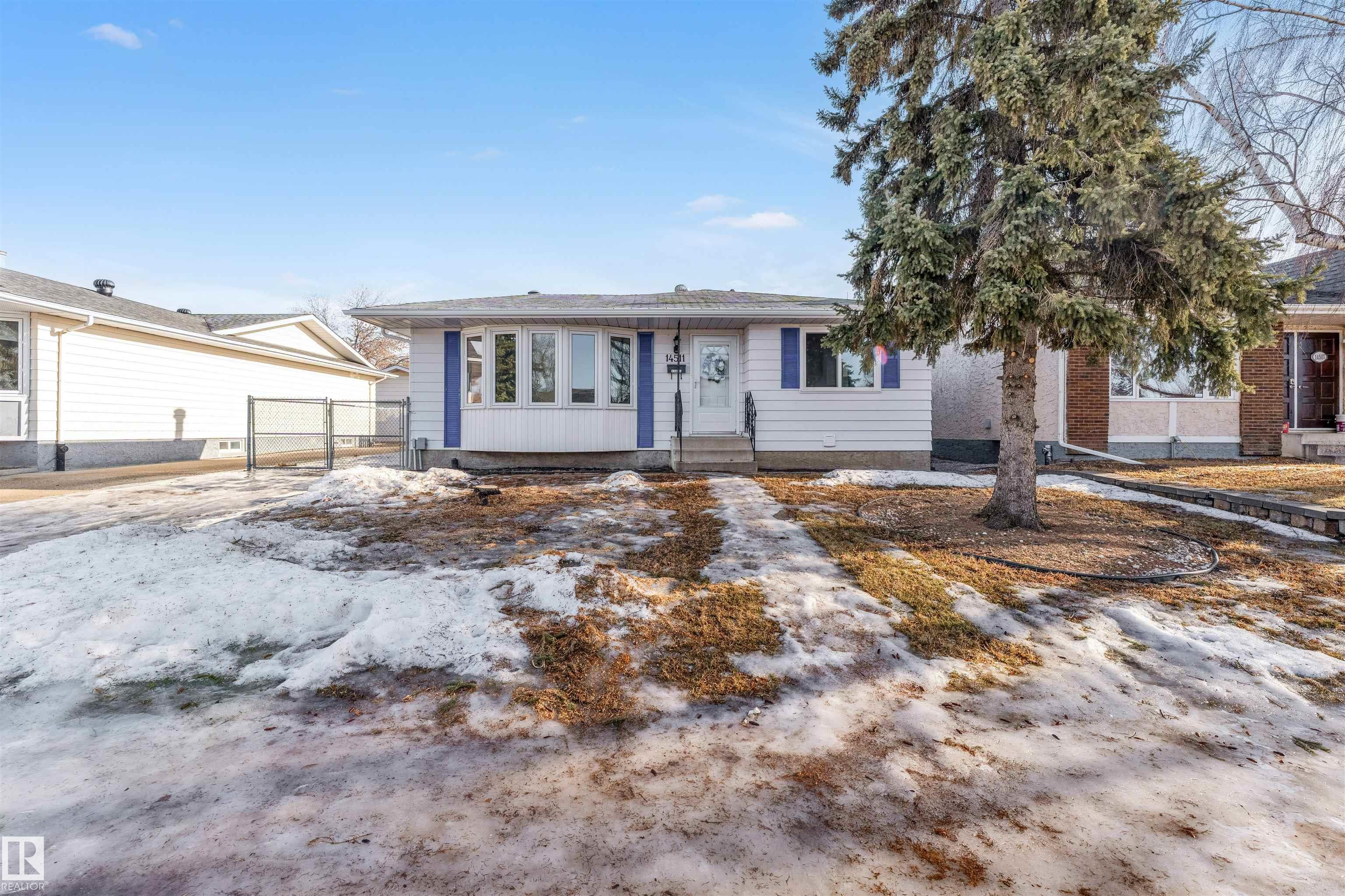 Single Family Home for Sale in Edmonton, AB