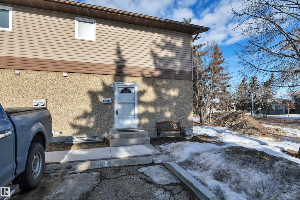 17062 100 Street Nw, Edmonton