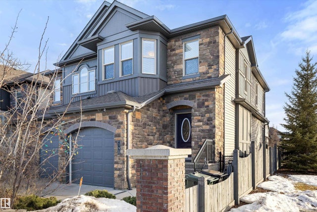 Photo for MLS®# E4473746 - home for sale at 19 Gilmore Way, Greenbury, Spruce Grove AB