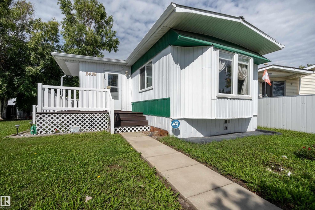2438 Lakeview Bay Nw, Edmonton
